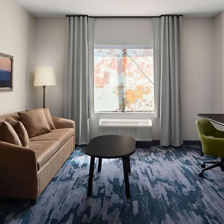 Fairfield By Marriott Inn & Suites Whitsett Greensboro East Eksteriør billede