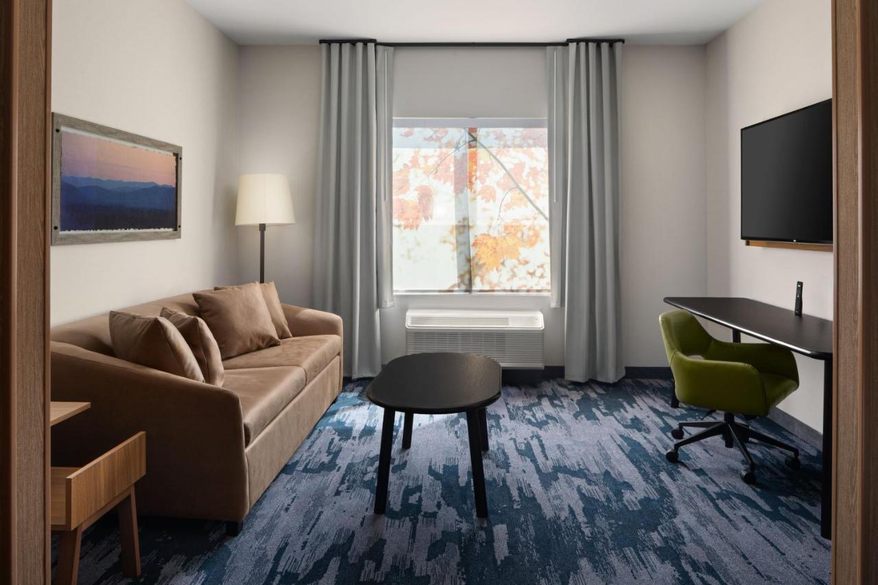 Fairfield By Marriott Inn & Suites Whitsett Greensboro East Eksteriør billede