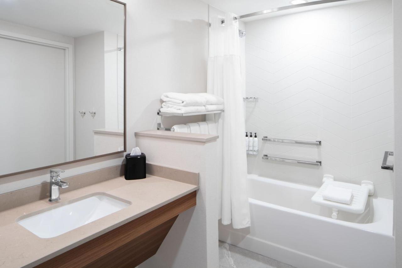 Fairfield By Marriott Inn & Suites Whitsett Greensboro East Eksteriør billede